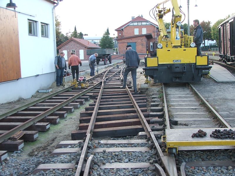 2009-10-01, Museumbahn Weichenbau29.JPG